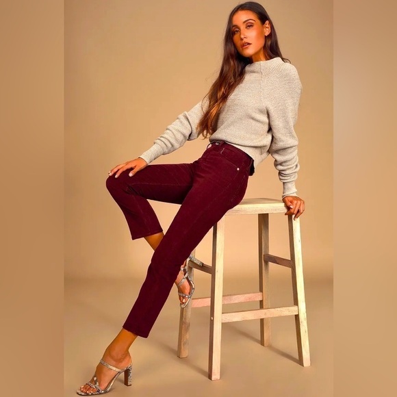 LEVI’S Wedgie Fit Corduroy Straight-Leg Cropped Pants Burgundy - Picture 1 of 13